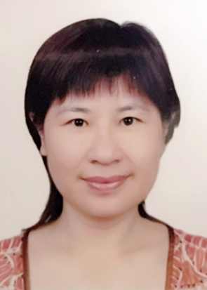 43梁越芳， 广西老年大学英语专业副教授.jpg