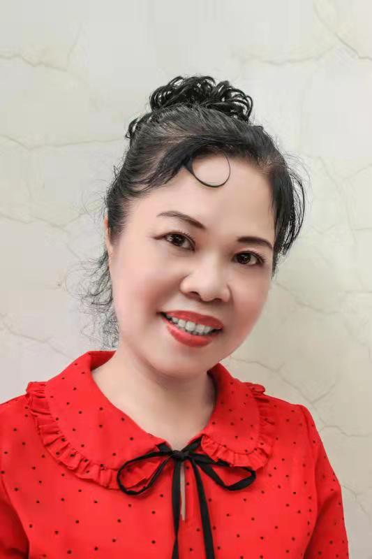 44吴泽光， 广西老年大学英语专业教师.jpg