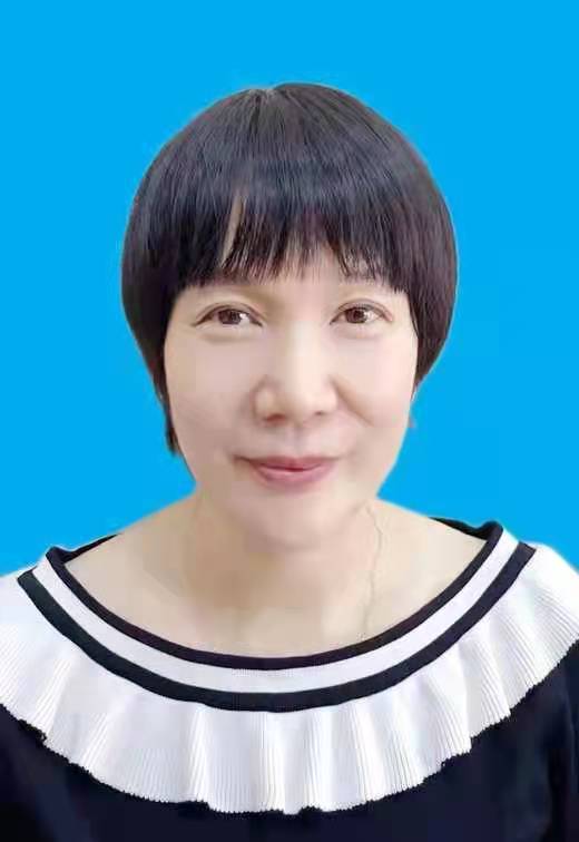 46罗爱丽， 广西老年大学英语专业教师.jpg