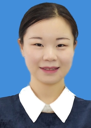 90徐琳， 广西老年大学电钢琴专业讲师.jpg
