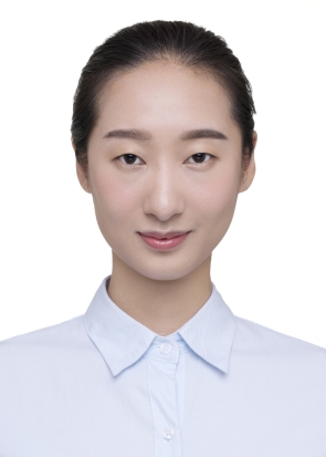 158梁梅朵， 广西老年大学形象专业讲师.jpg