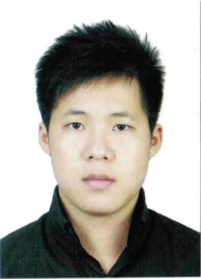 100郑伟， 广西老年大学口琴专业教师.jpg